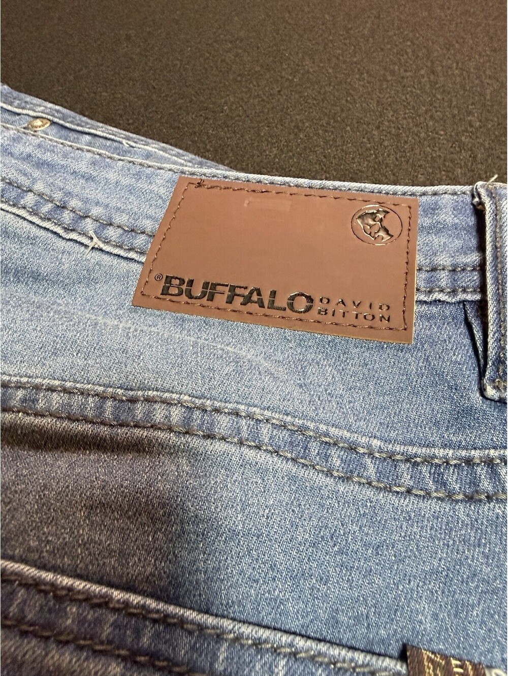 Buffalo David Bitton Men’s Blue Light Wash Slim Stretch Jeans - Picture 2 of 9